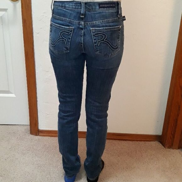 ROCK & REPUBLIC Straight Leg Jean's 2 - Picture 10 of 10
